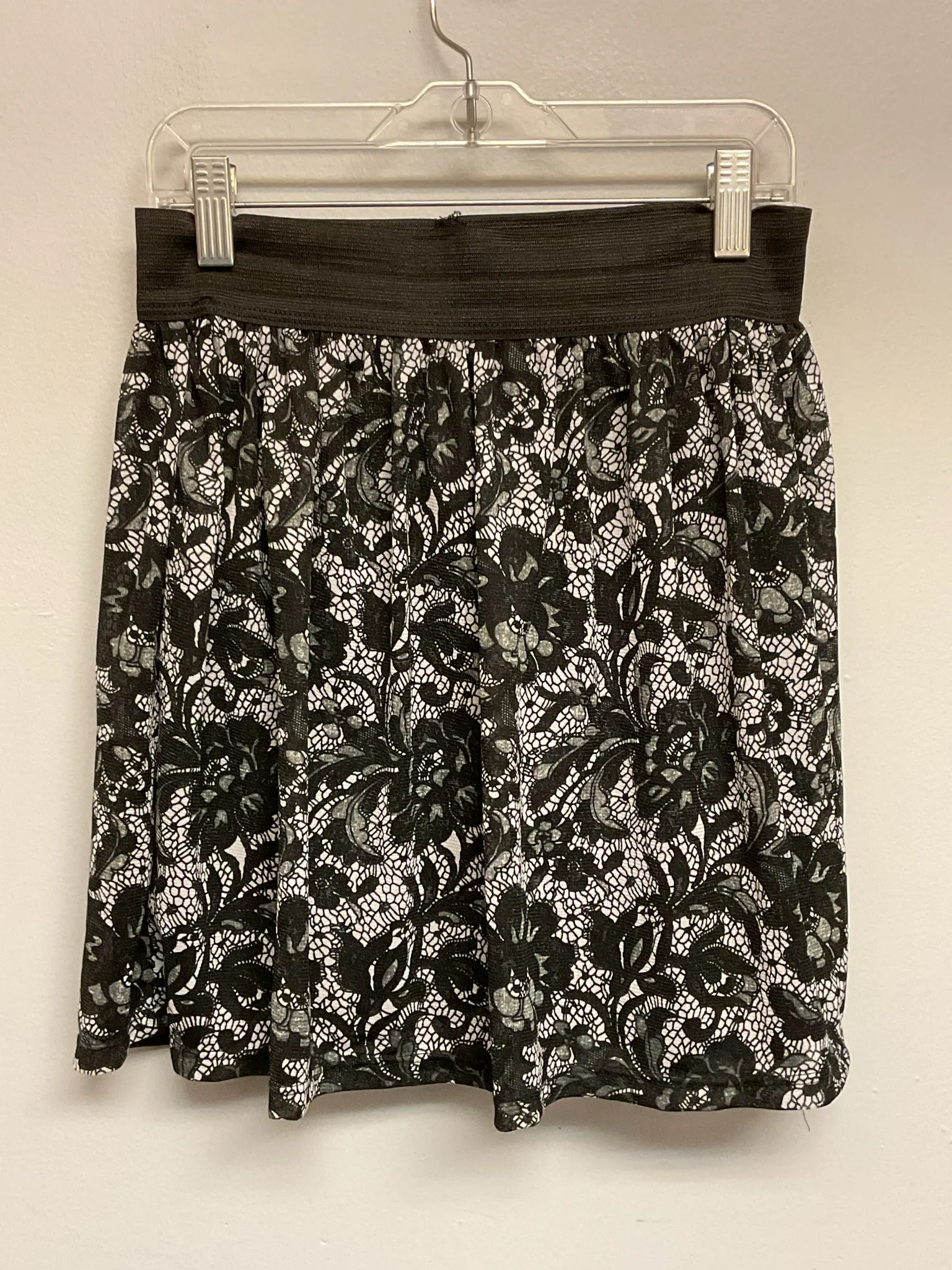 area code 407 Size 16 Black & Beige Polyester Big Girls Skirts