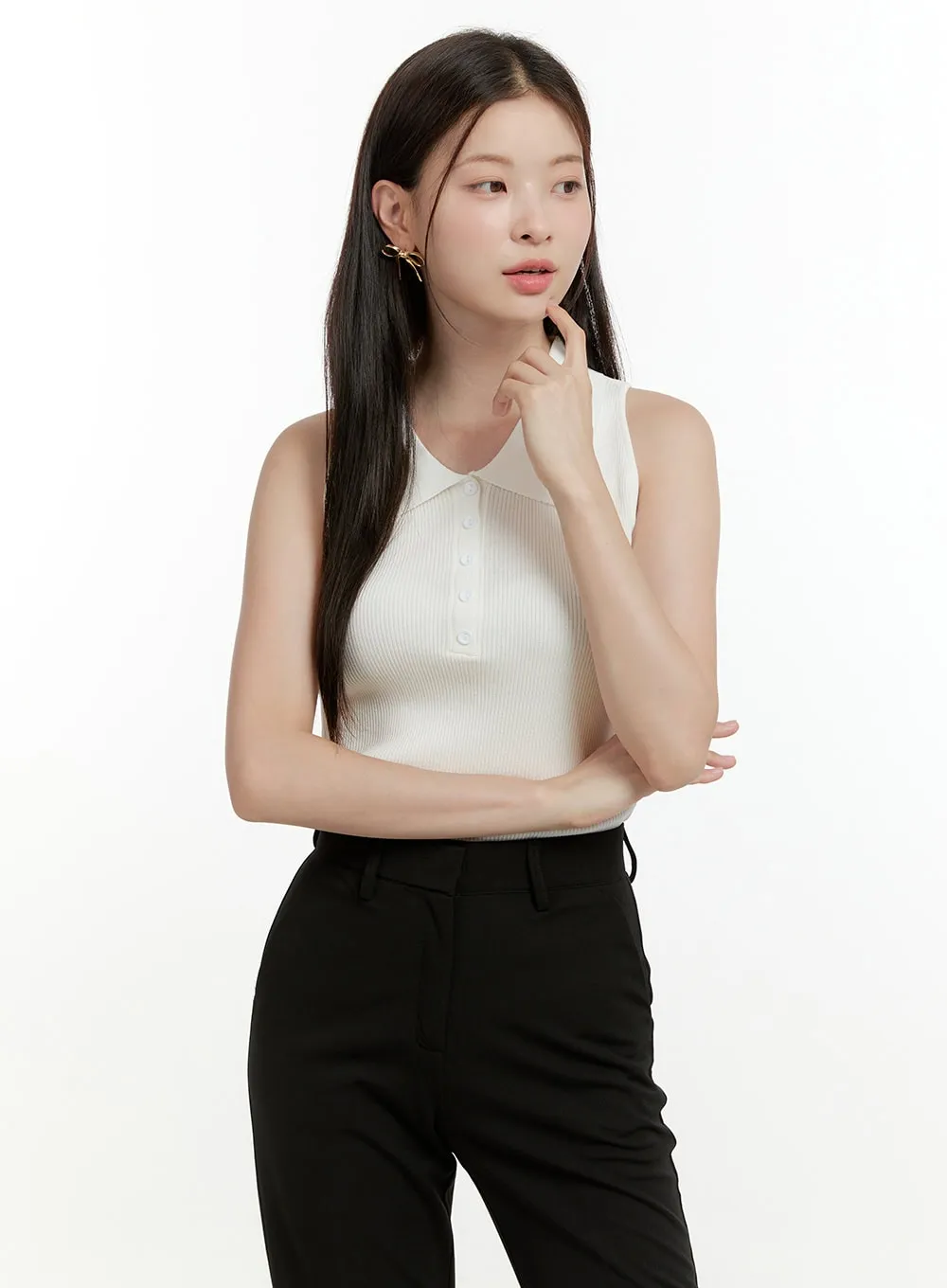 Buttoned Collar Sleeveless Top OL423