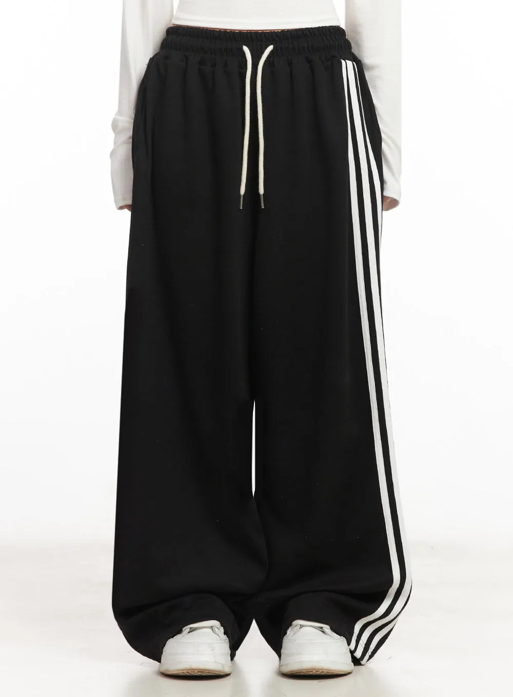 String Buttoned Trackpants IM524